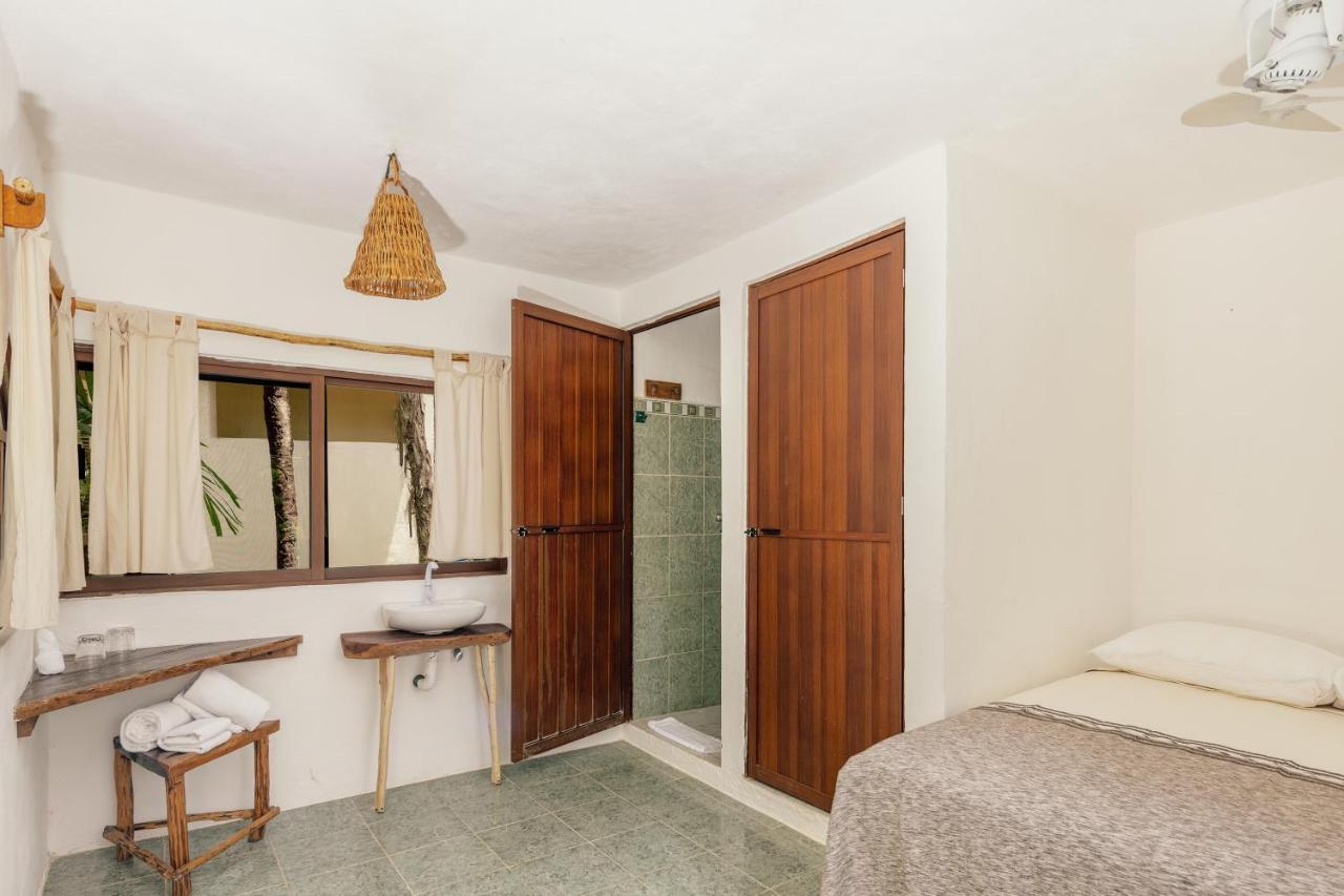 Yaxchen Tulum Cabanas & Cenote Bagian luar foto